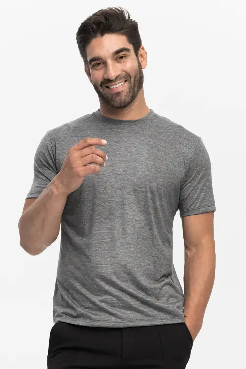 T-shirt sportowy Icefeel z wełny merino i eukaliptusa, szary melanż - na modelu