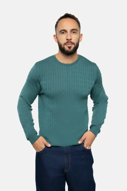 Sweter warkoczowy z wełny merino, zielony maripozyt - na modelu, do jeansów