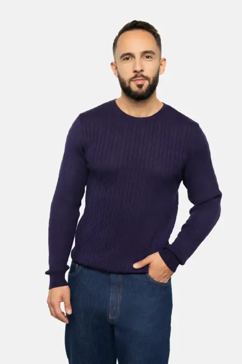 Sweter warkoczowy z wełny merino, oberżynowy - widok z przodu