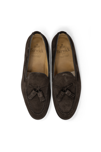 Tassel loafers Berwick 8491-K5, brązowe, zamszowe - widok z góry