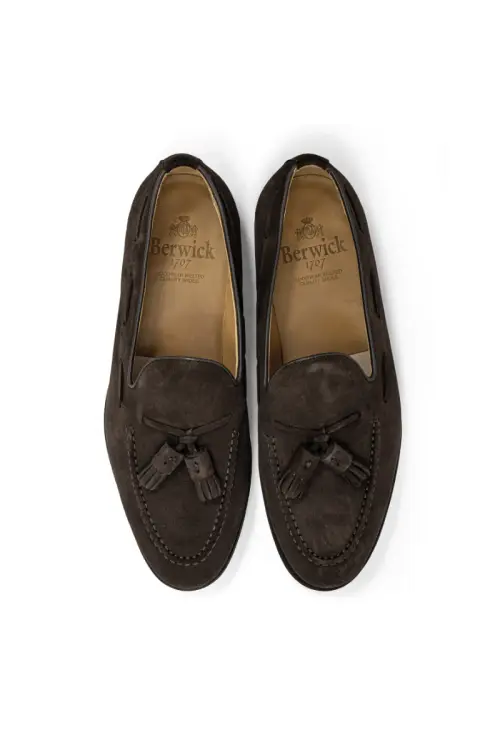 Tassel loafers Berwick 8491-K5, brązowe, zamszowe - widok z góry