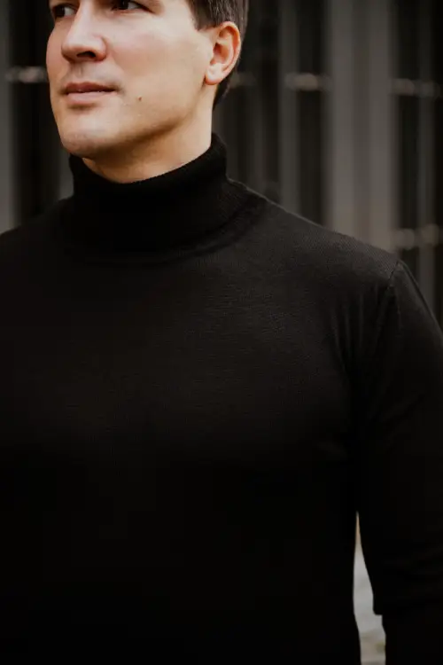 Golf z wełny merino, czarny - zdjęcie 10