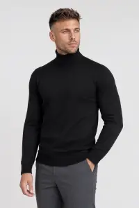 Czarny golf z wełny merino cashwool	