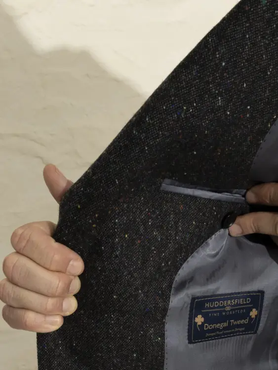 Metka Donegal Tweed woven in Donegal wewnątrz marynarki tweedowej
