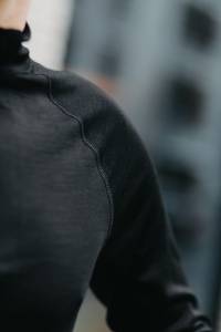 Longsleeve sportowy merino czarny 195g - Zack Roman