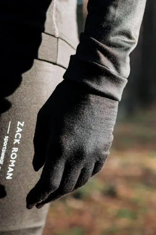 Rękawiczki sportowe z wełny merino, czarne - zdjęcie 4