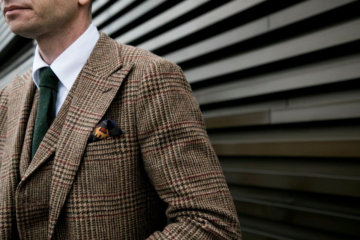 Detal tweedowej marynarki Zack Roman na Pitti Uomo